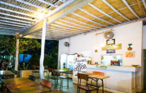 Cheap and Comfortable Restaurants in Nusa Lembongan