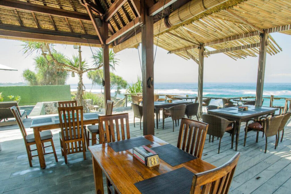 Cheap and Comfortable Restaurants in Nusa LembonganLembongan