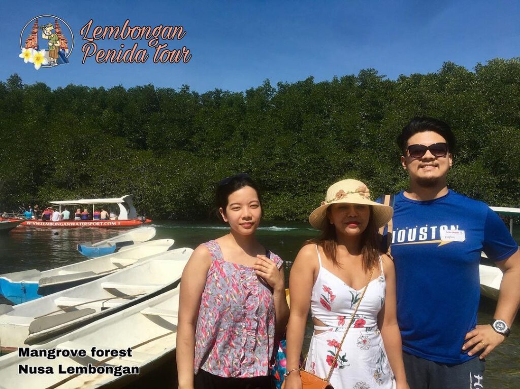 The Fun of Lifeboats in Mangrove Forest Nusa Lembongan